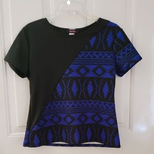 !!😱💣Cute black and blue top💣😱!!